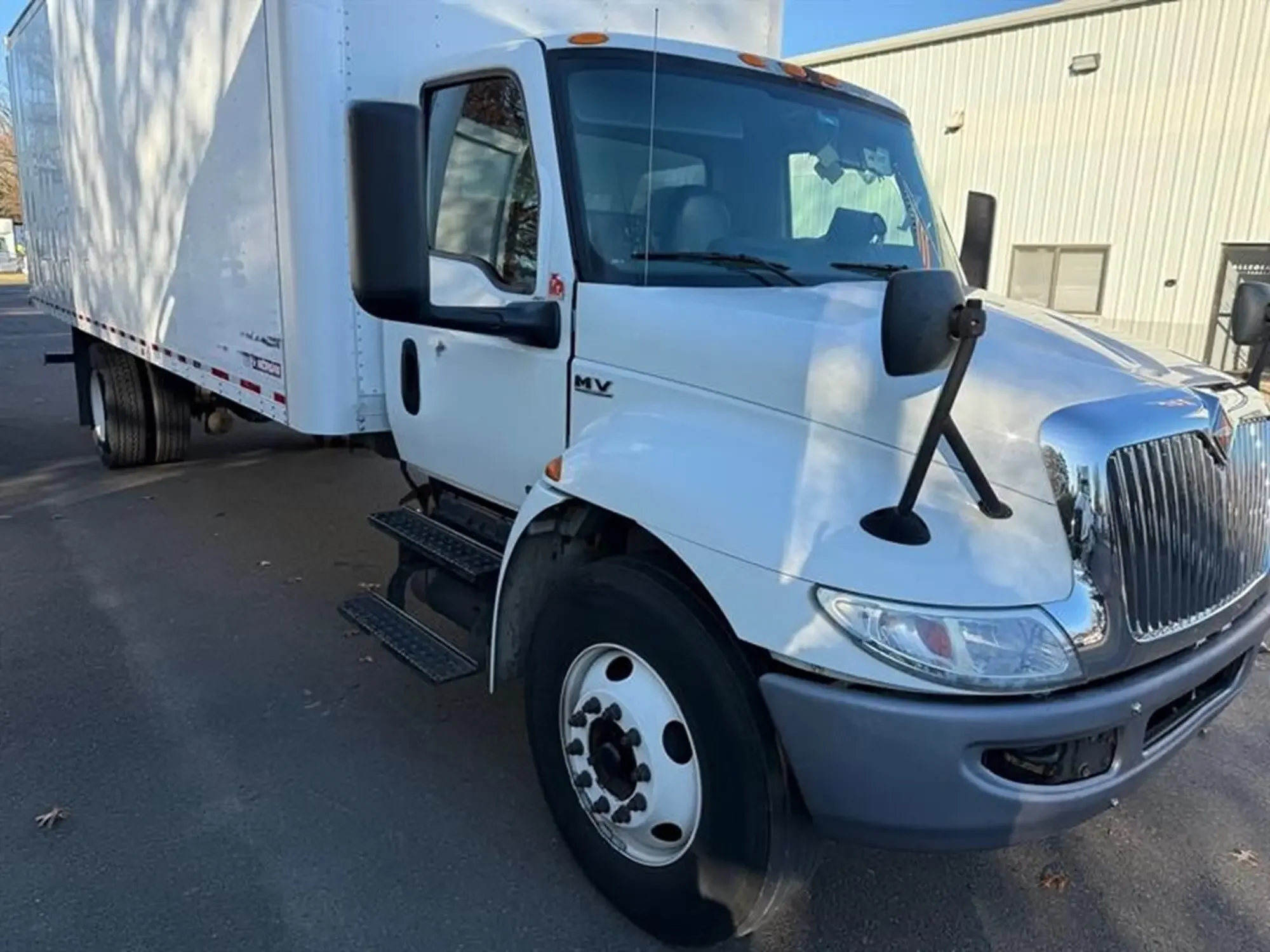 2019 International MV - image 2