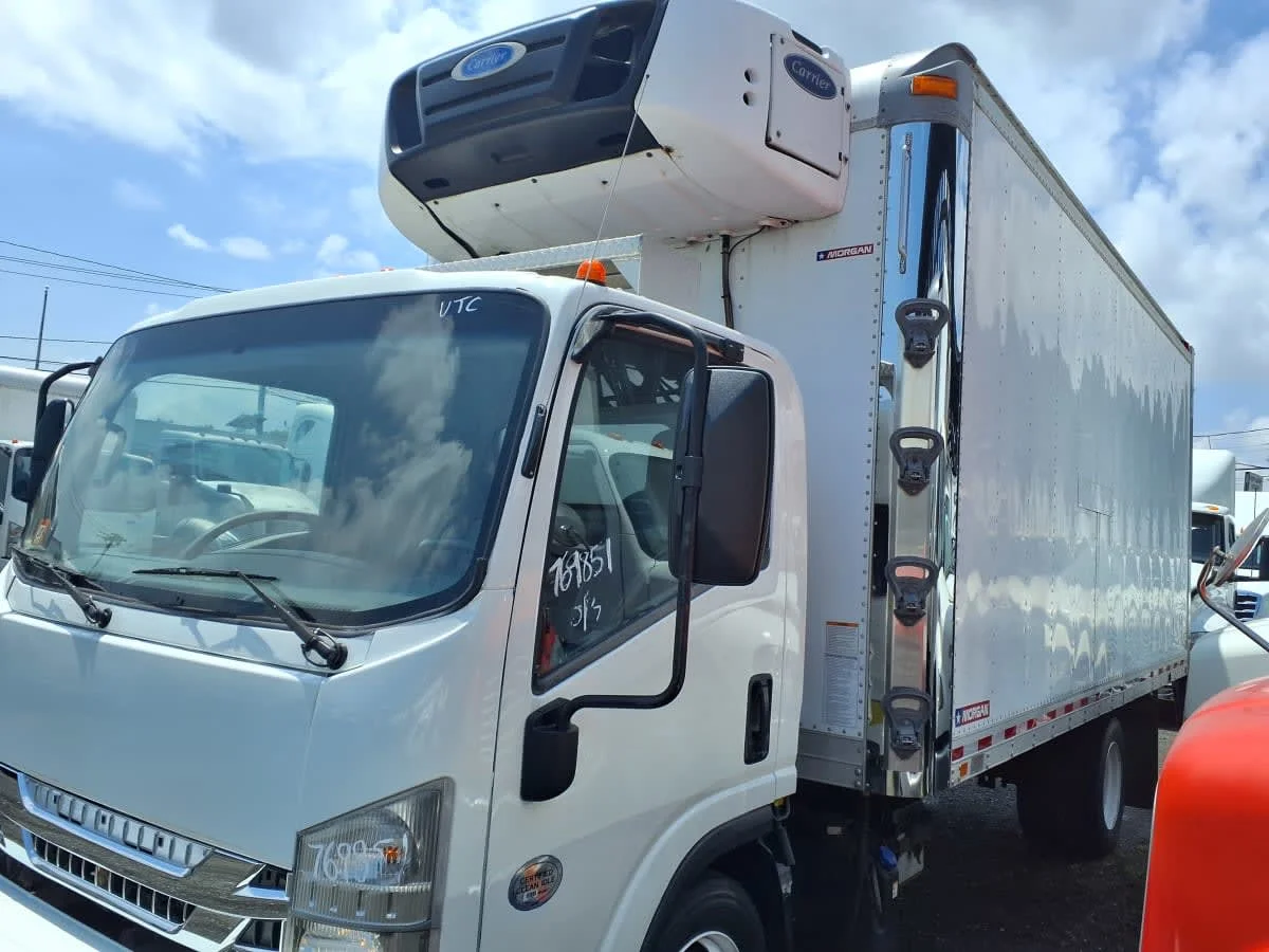 2018 Isuzu NRR - image 3