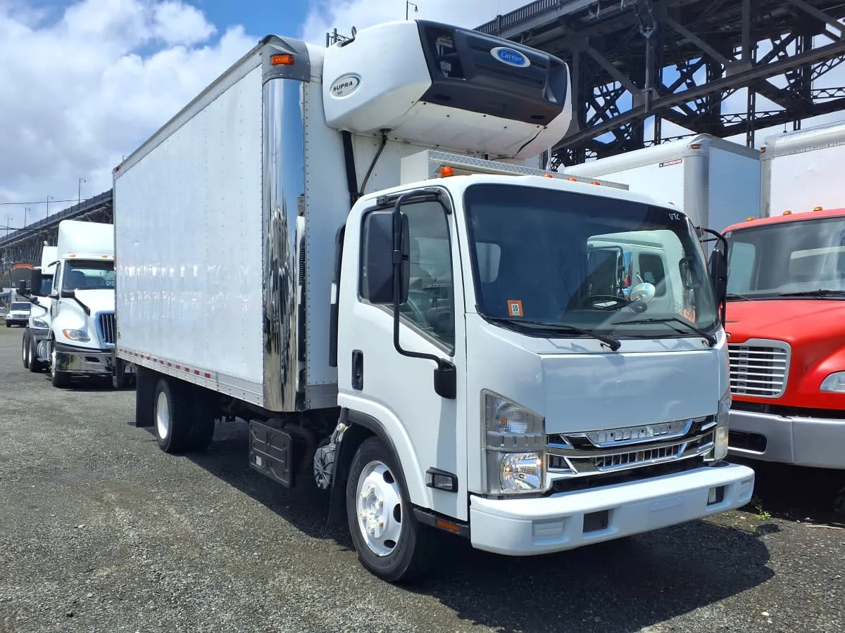 2018 Isuzu NRR in Newark, NJ