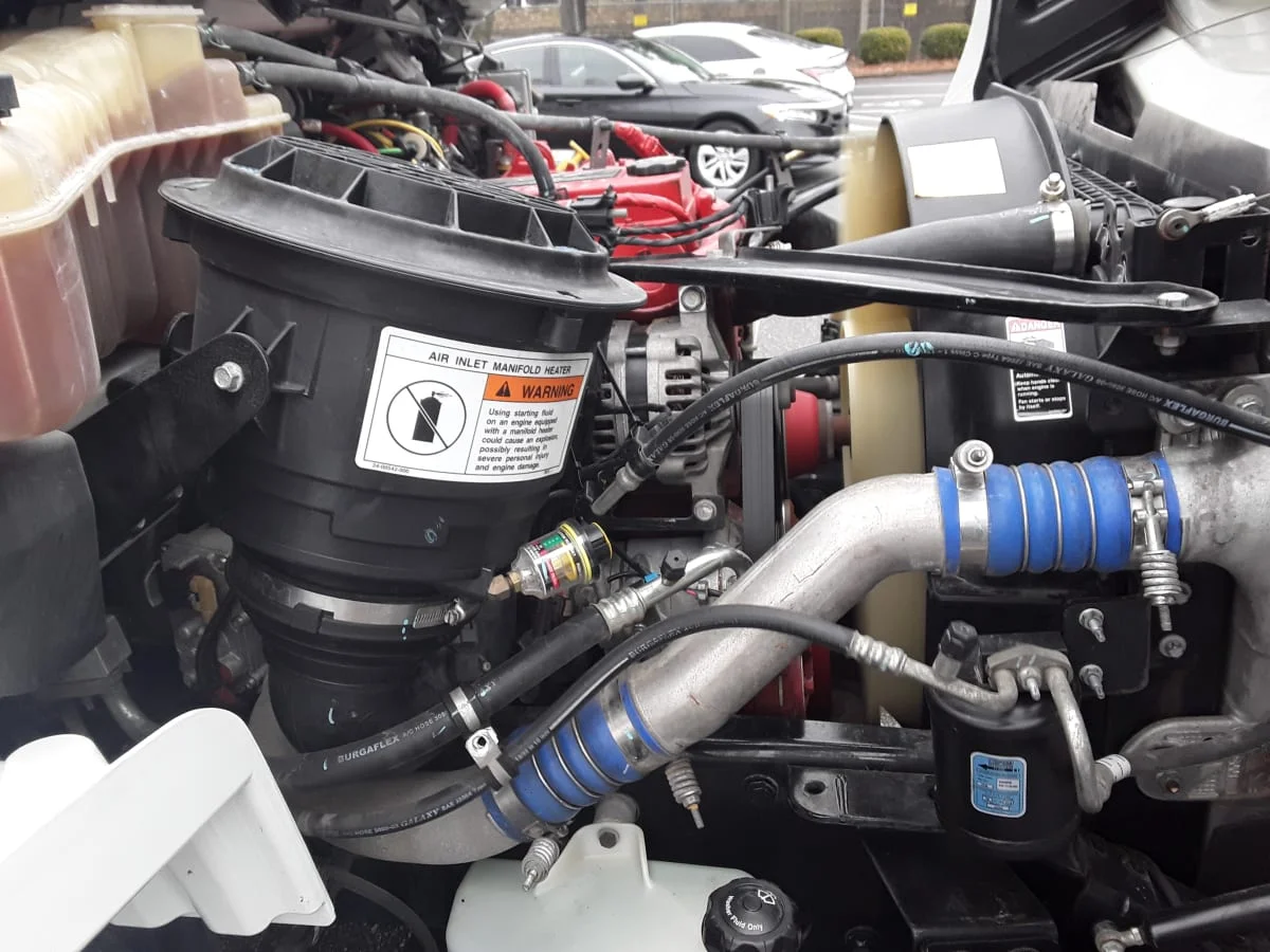 2018 Freightliner M2 106 - image 4