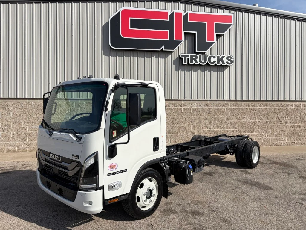 2025 Isuzu in Morton, IL