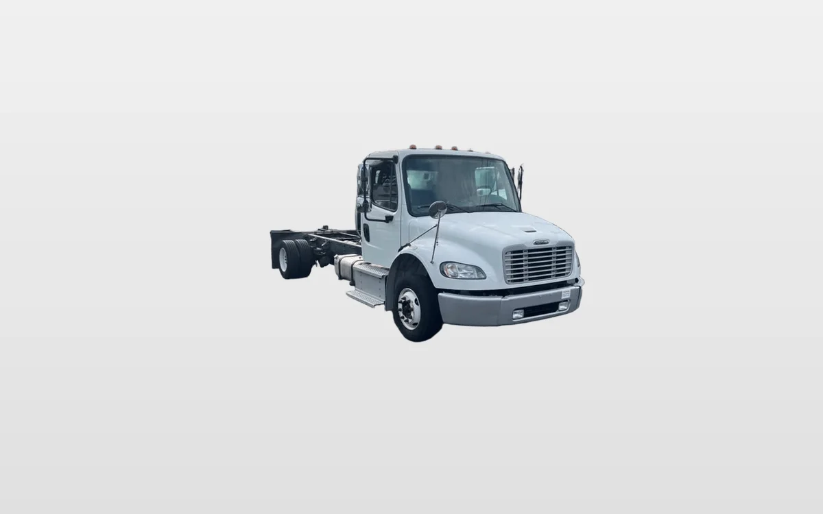 2020 Freightliner M2 106 - image 1
