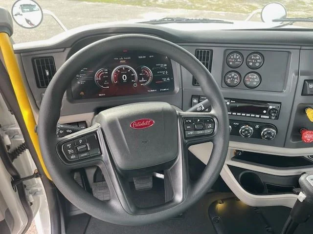 2026 Peterbilt 567 - image 11