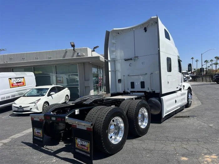 2027 Peterbilt 579 in Sylmar, CA — photo 6