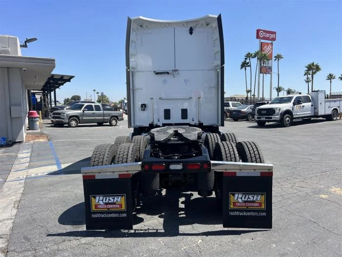 2027 Peterbilt 579 in Sylmar, CA — photo 7