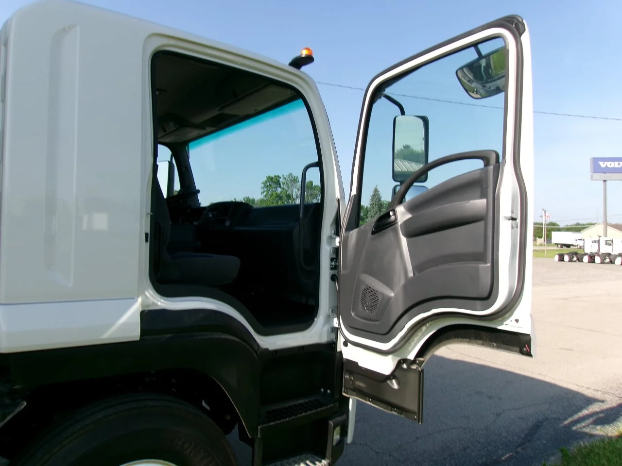 2026 Isuzu FTR in Muncie, IN — photo 6