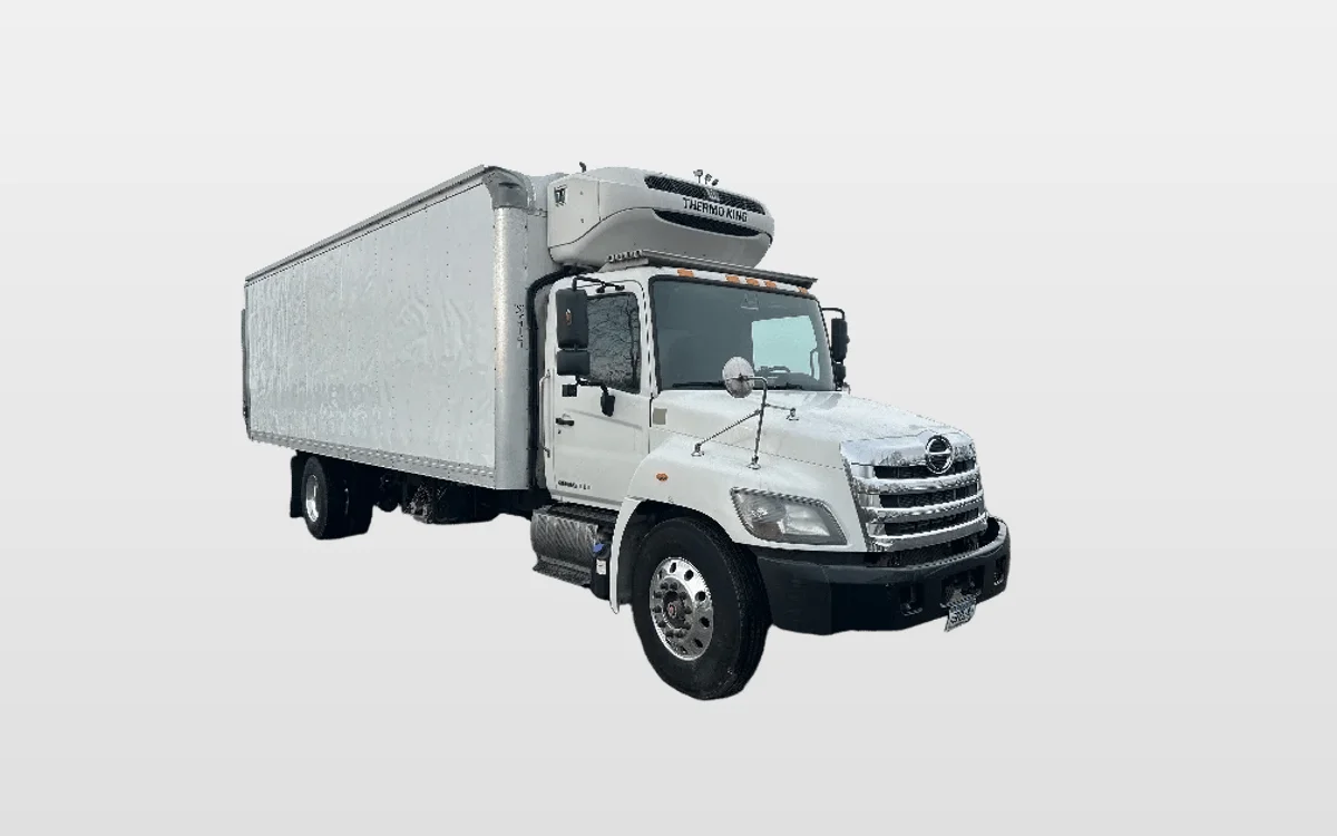 2019 Hino 338 - image 1