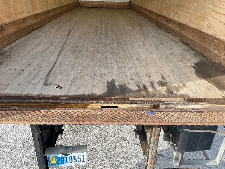 2019 Freightliner M2 106 - image 10