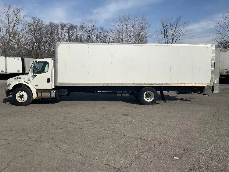 2019 Freightliner M2 106 - image 4