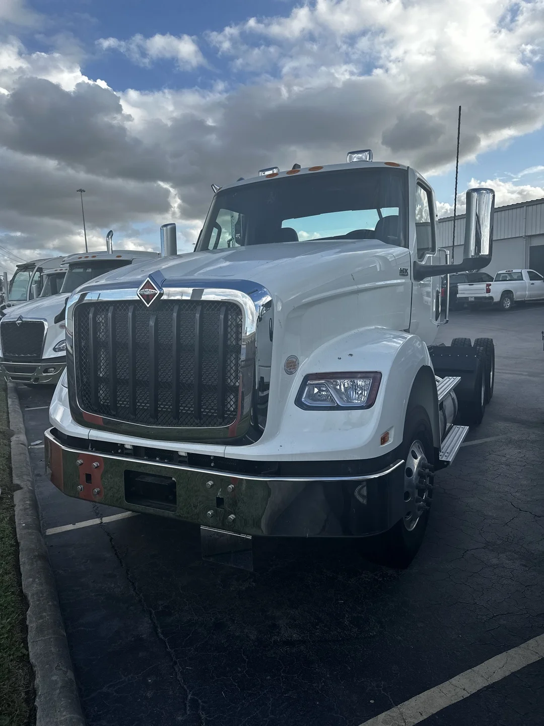 2025 International HX in HOUSTON, TX