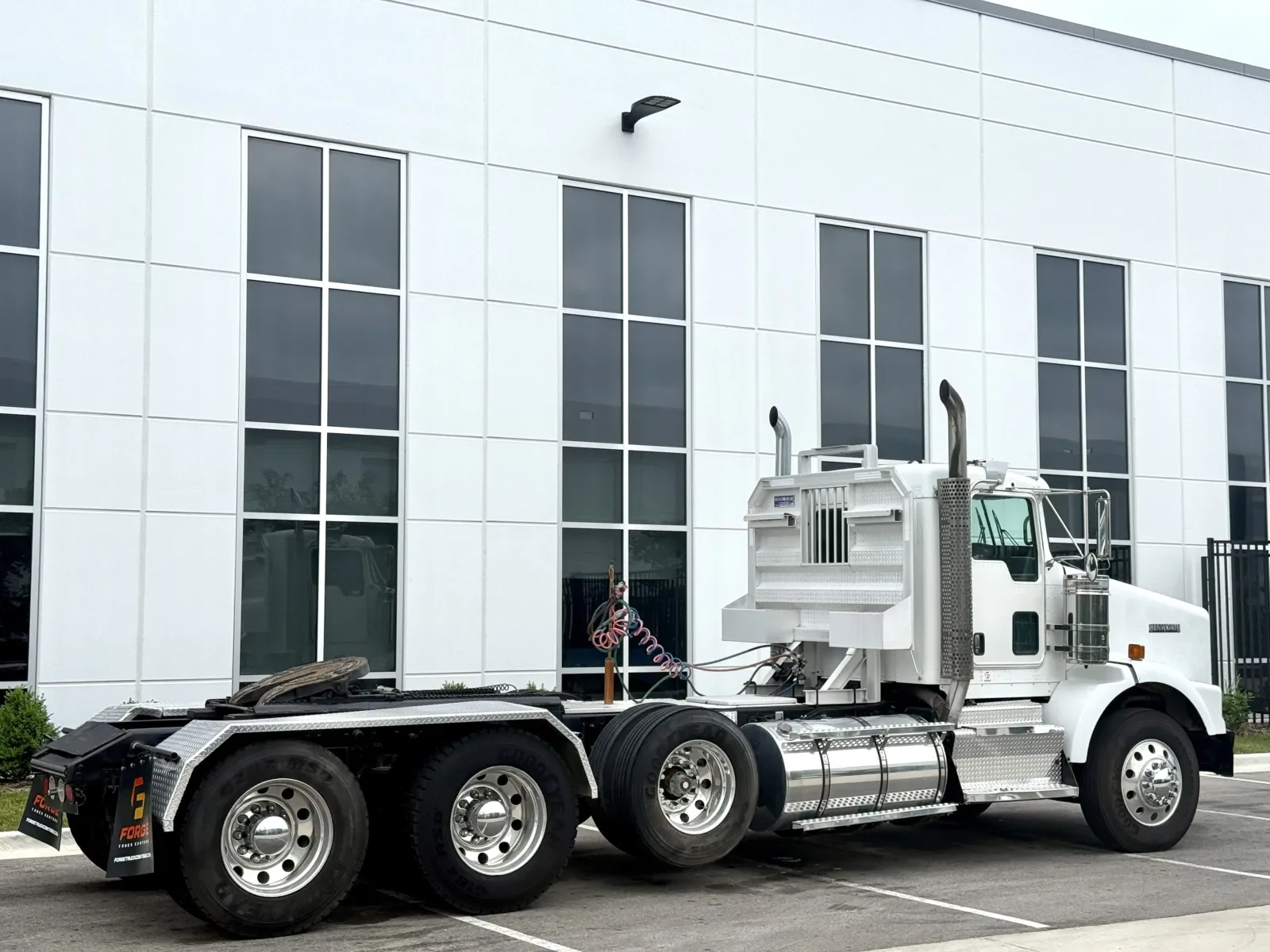 2011 Kenworth T800 in New Lenox, IL — photo 5
