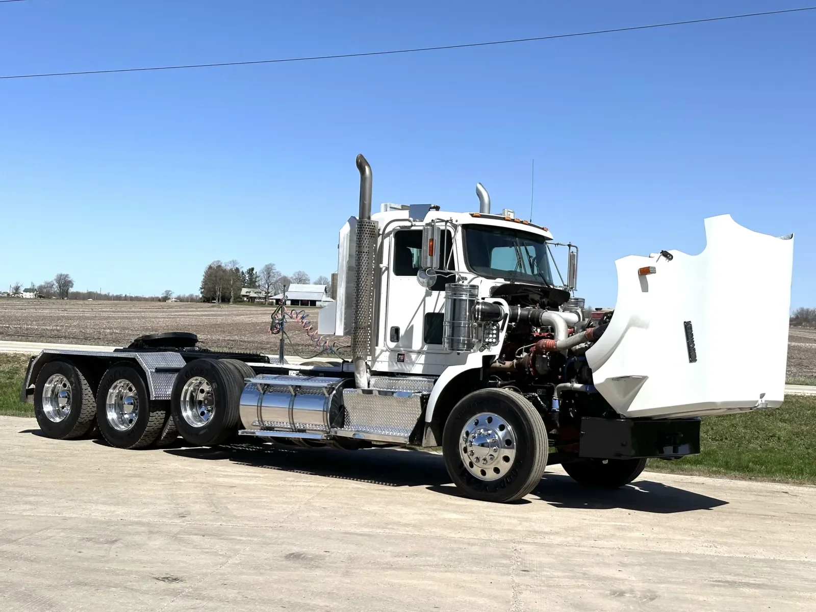 2011 Kenworth T800 - image 9