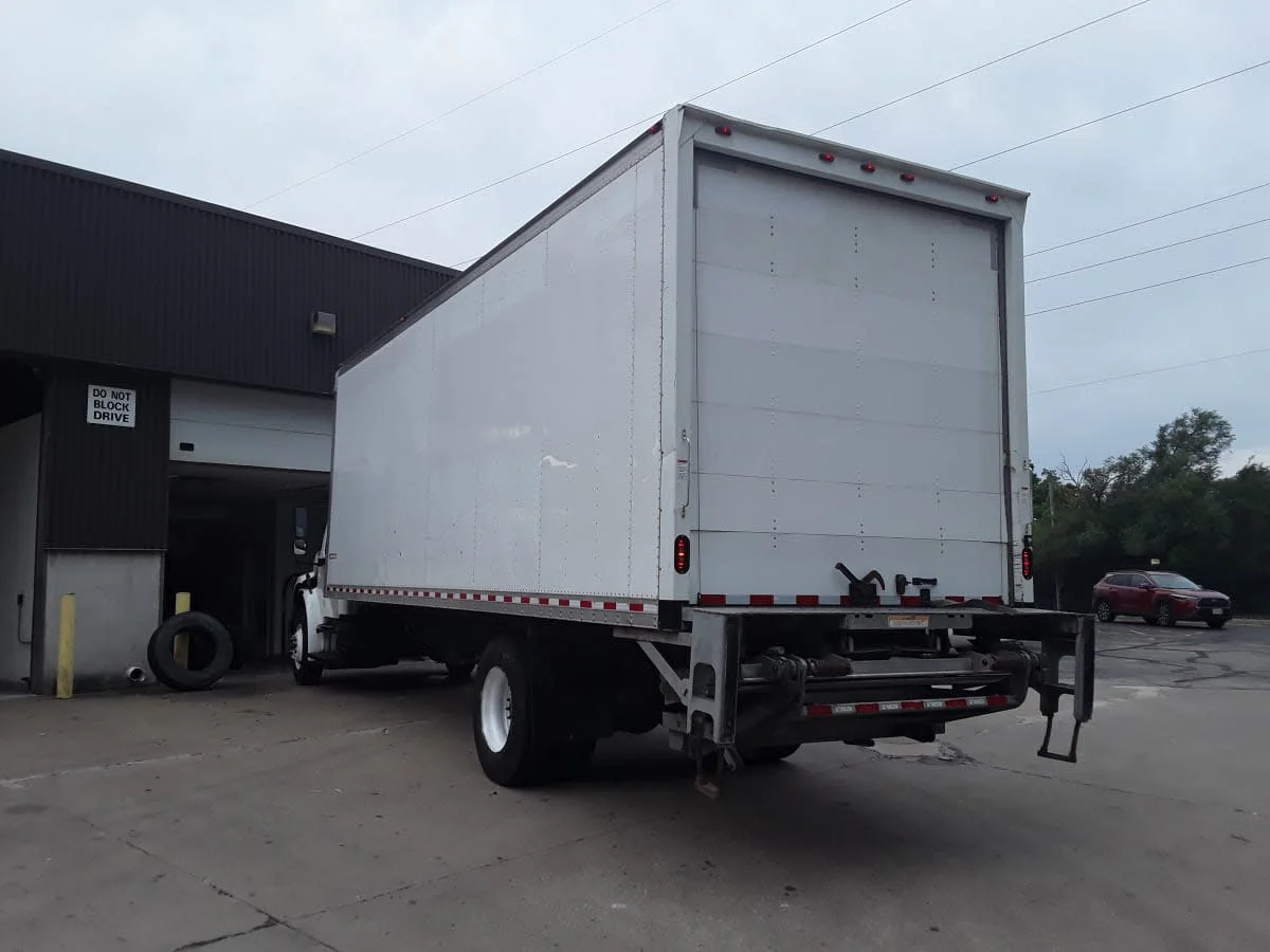 2019 Freightliner M2 106 in Kansas City, MO — photo 6