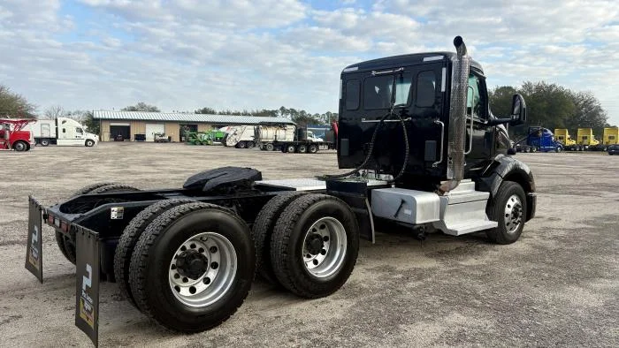 2022 Peterbilt 579 - image 6