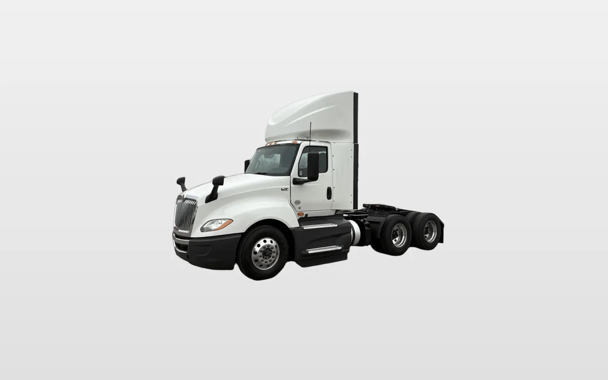 2021 International LT - image 1