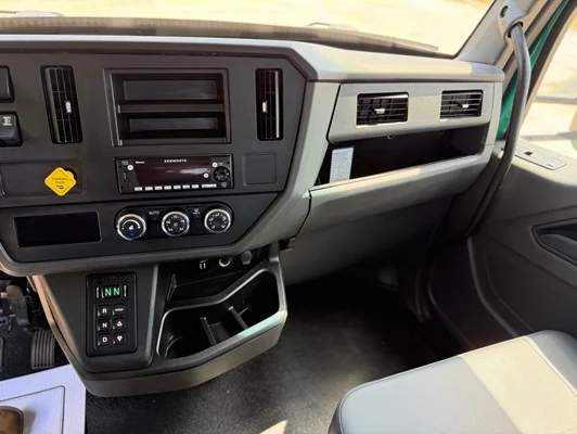 2024 Kenworth T280 in Fort Worth, TX — photo 19