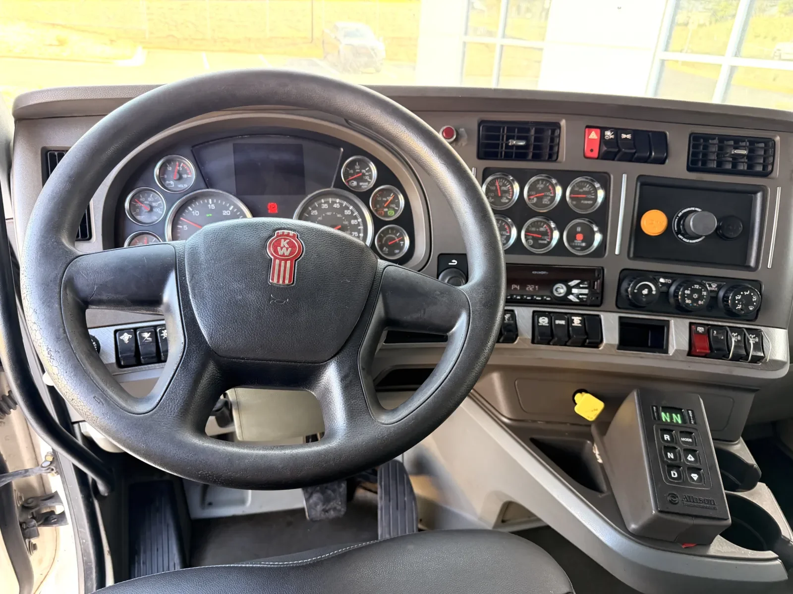 2016 Kenworth T880 - image 17