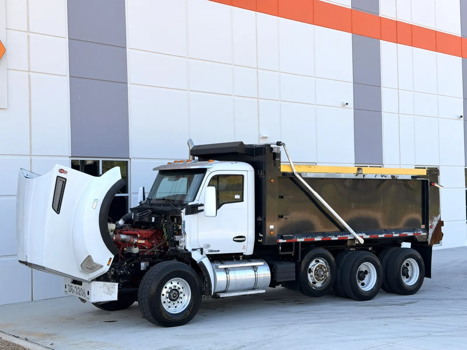 2016 Kenworth T880 - image 11