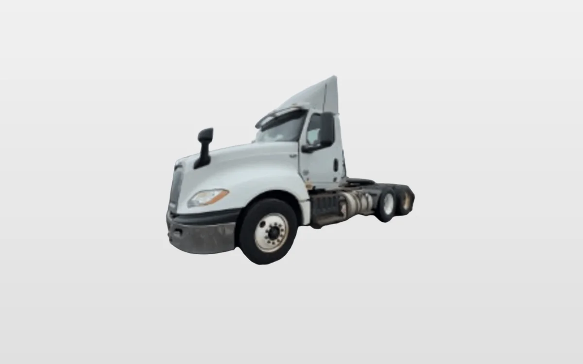 2021 International LT - image 1