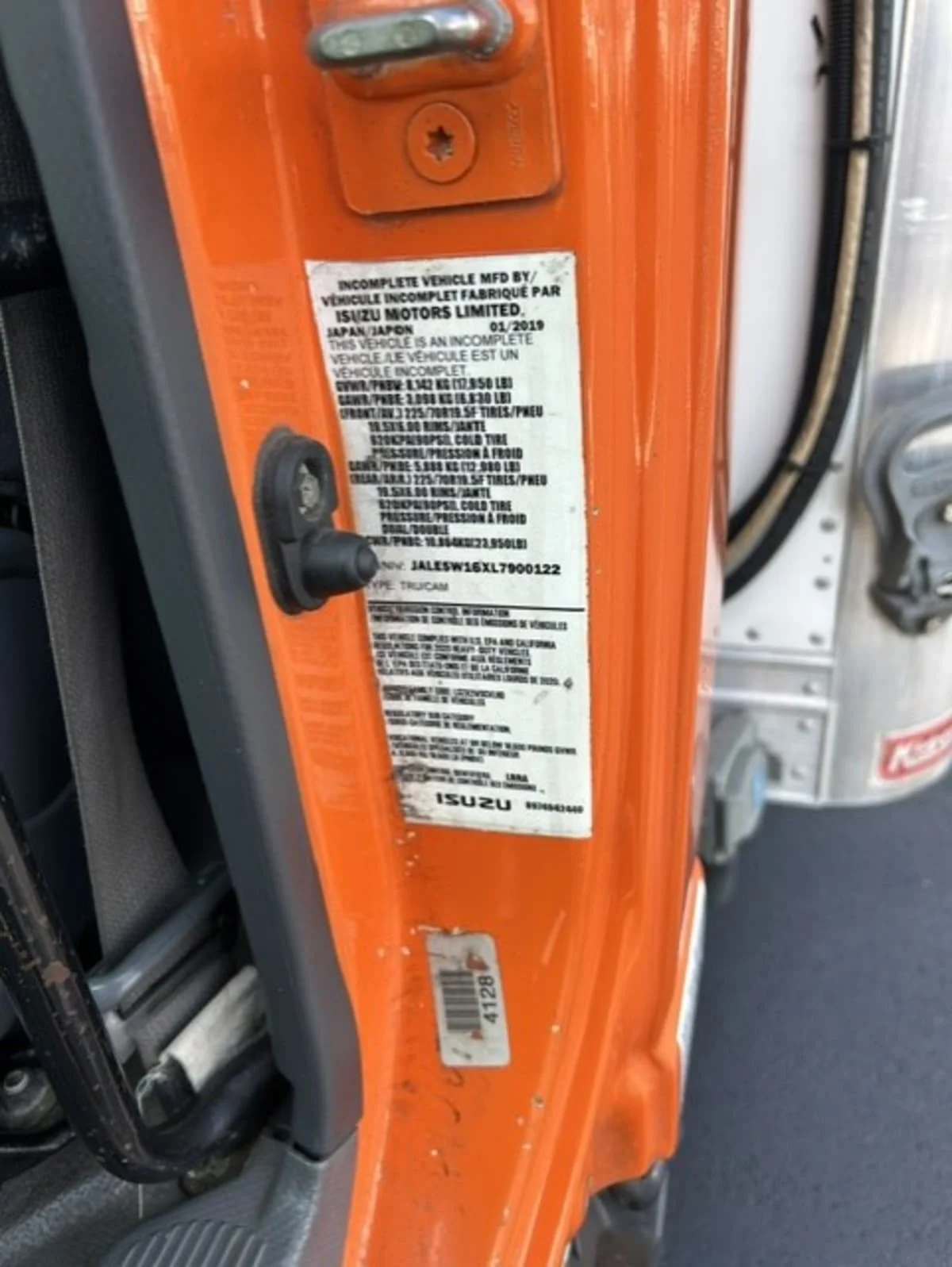 2020 Isuzu NQR in Farmingdale, NY — photo 13
