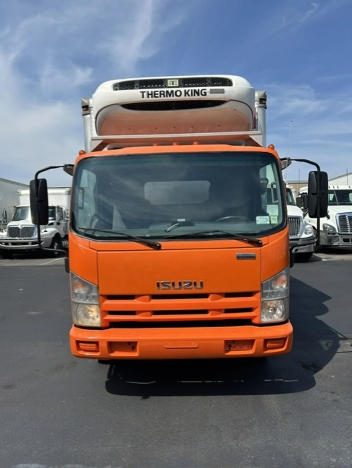 2020 Isuzu NQR in Farmingdale, NY — photo 2