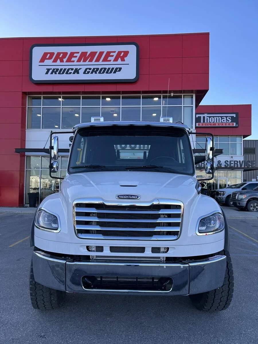 2026 Freightliner M2 106 — photo 2