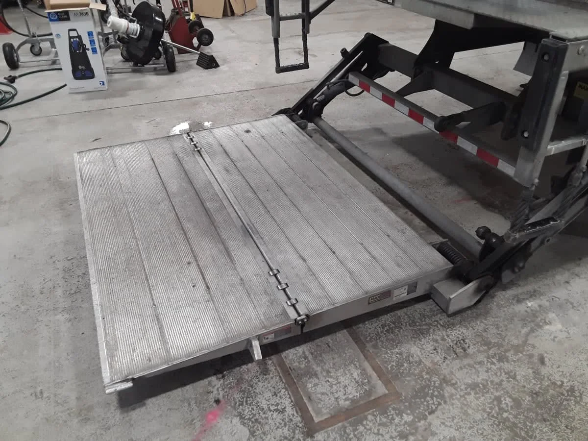 2020 Freightliner M2 106 - image 13