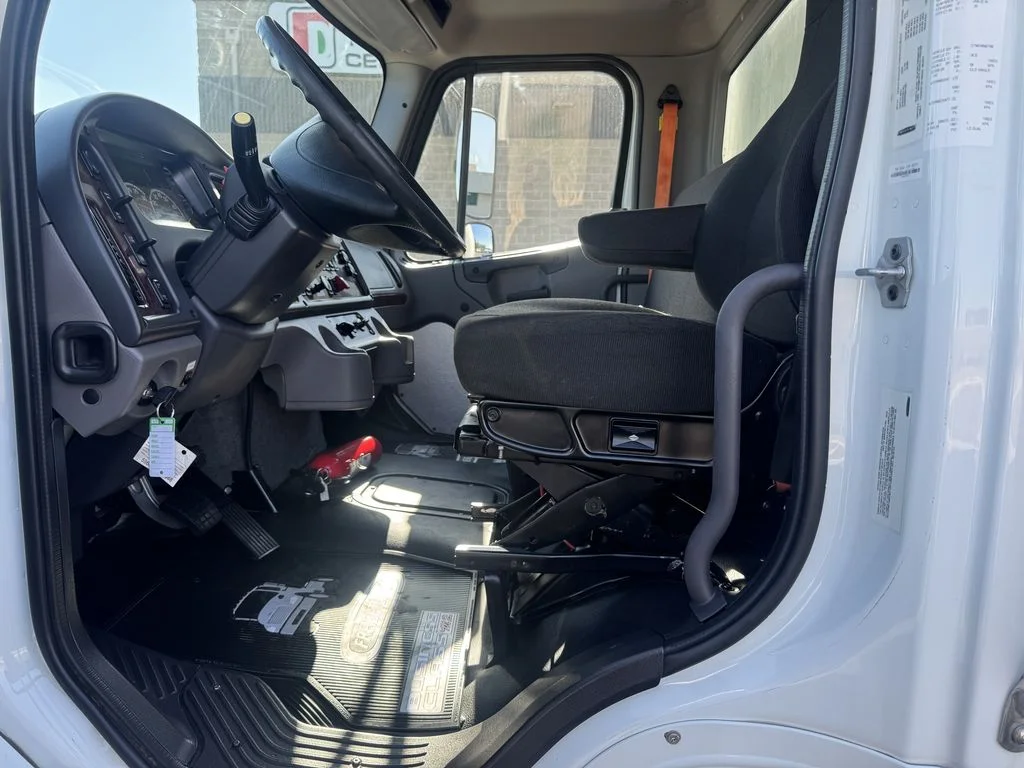 2021 Freightliner in Stockton, CA — photo 17