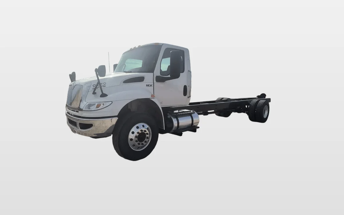 2021 International MV - image 1