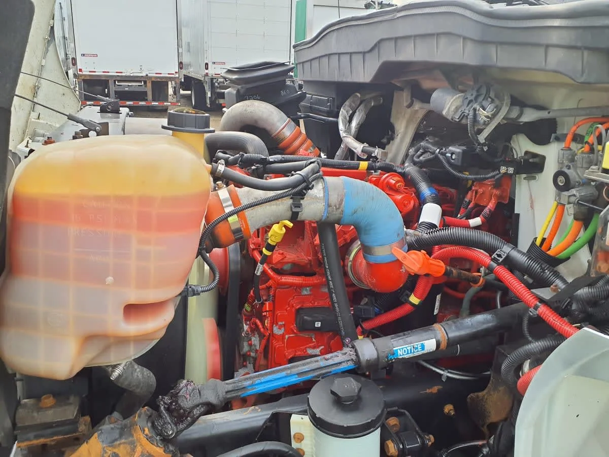 2019 International 4300 - image 8