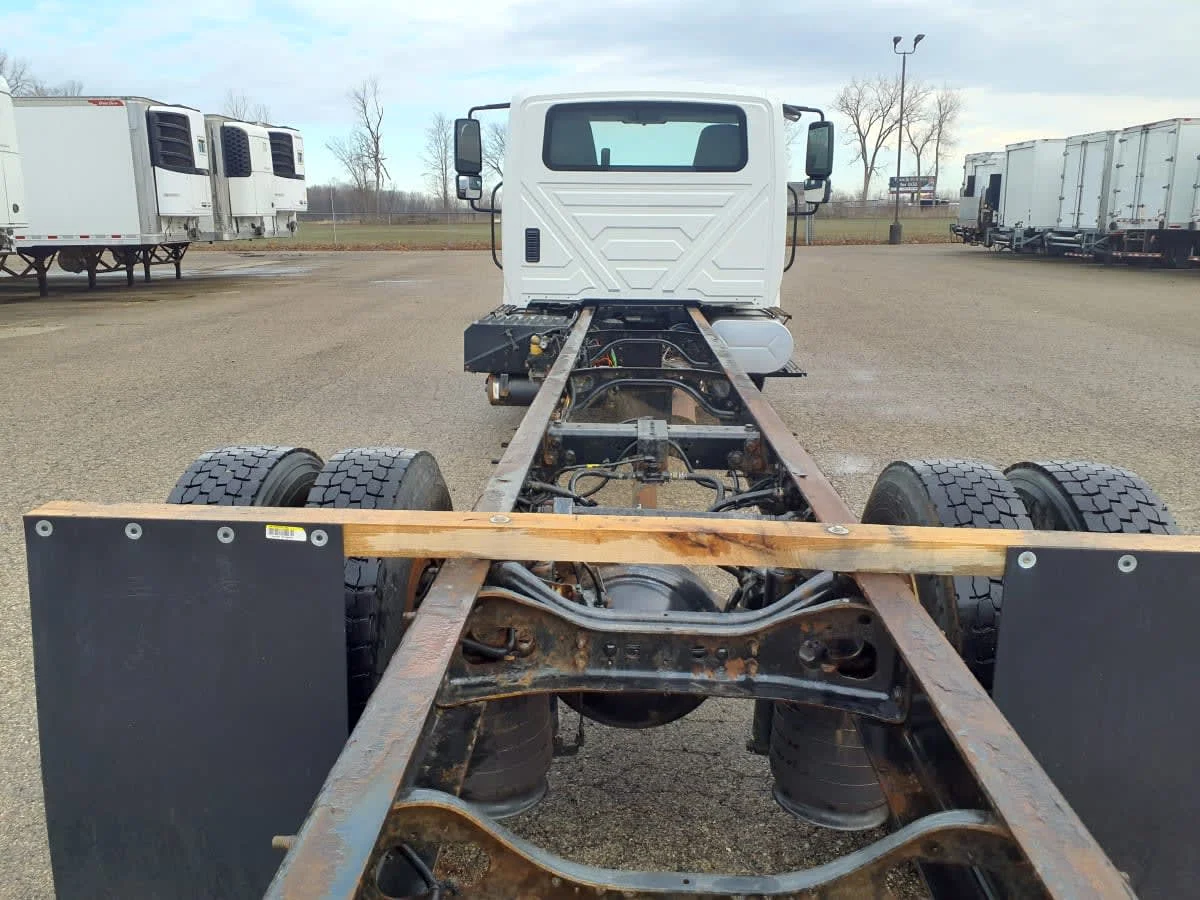 2019 International 4300 - image 12