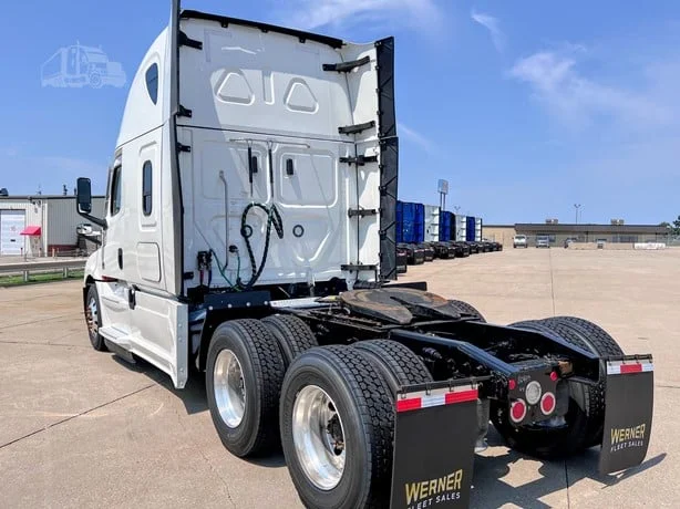 2024 Freightliner Cascadia in Location: Omaha, NE — photo 3
