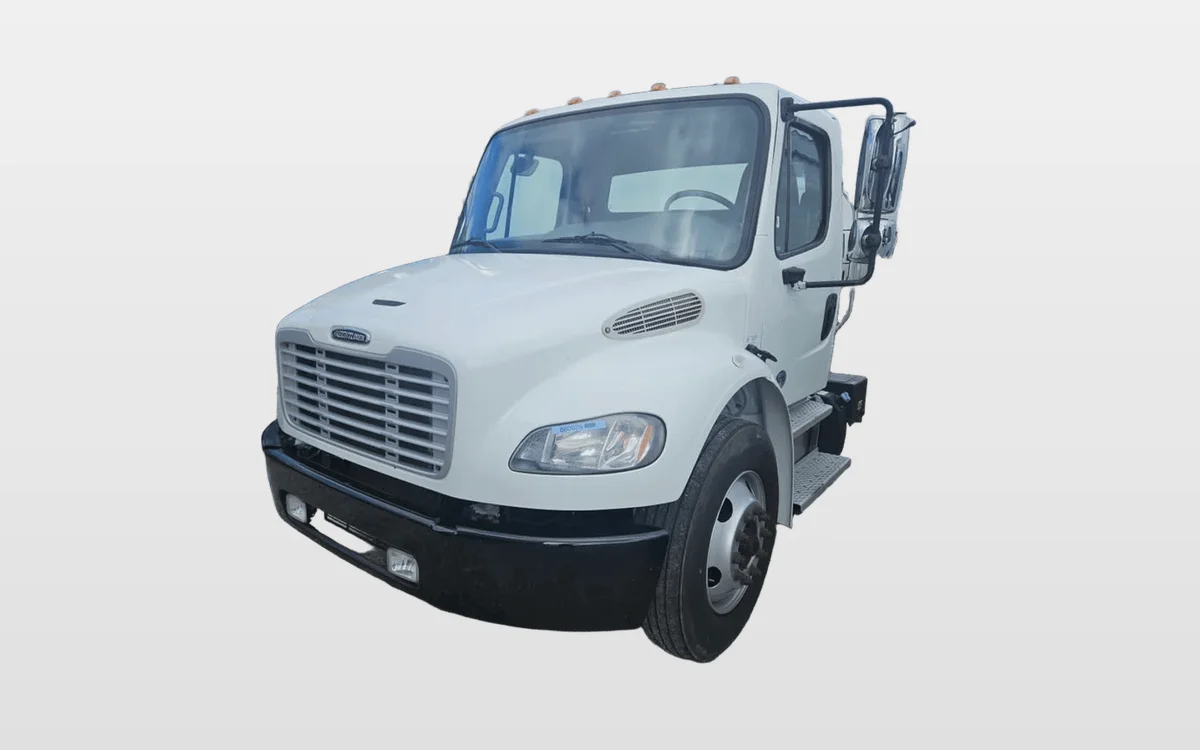 2019 Freightliner M2 106 - image 1