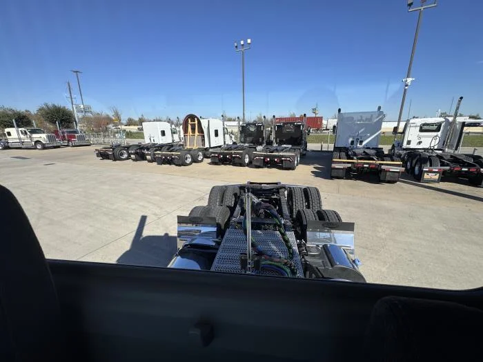 2026 Peterbilt 567 in Houston, TX — photo 21