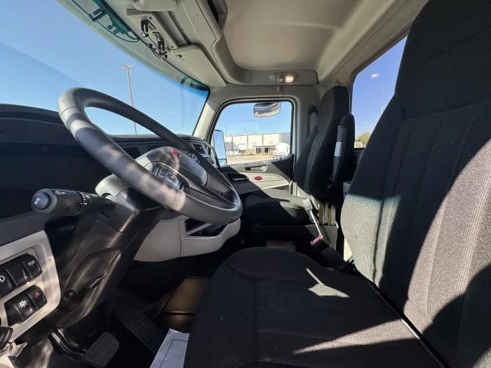 2026 Peterbilt 567 in Houston, TX — photo 16