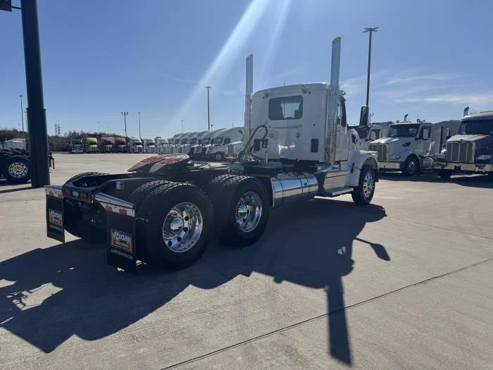 2026 Peterbilt 567 in Houston, TX — photo 11