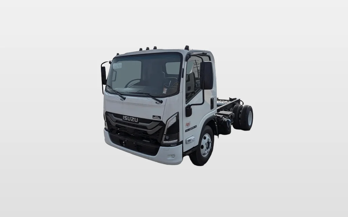2025 Isuzu NPR - image 1