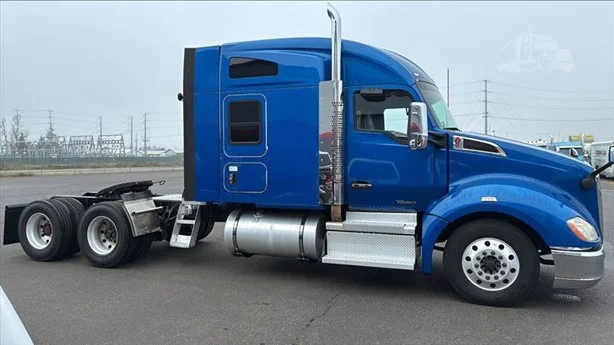 2021 Kenworth T680 in Portland, OR — photo 7
