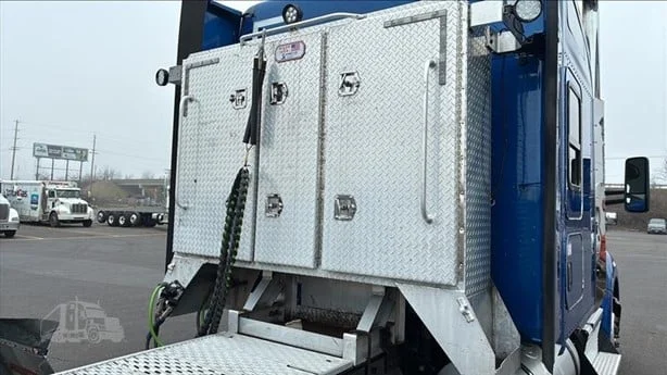 2021 Kenworth T680 in Portland, OR — photo 8