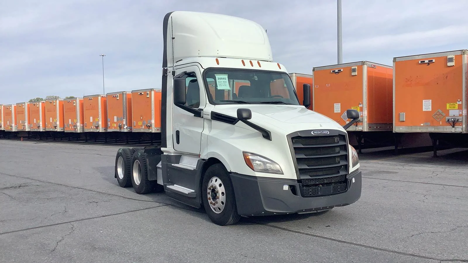 2020 Freightliner Cascadia in Carlisle, PA
