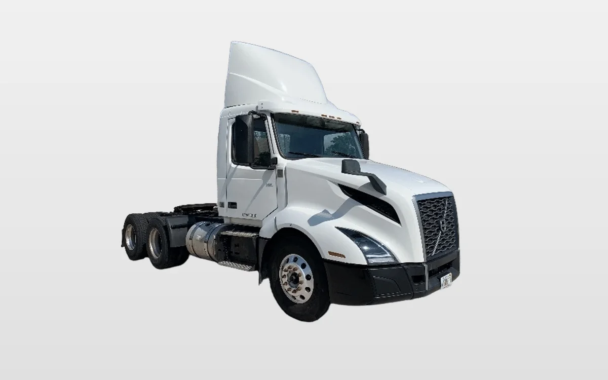 2019 Volvo - image 1