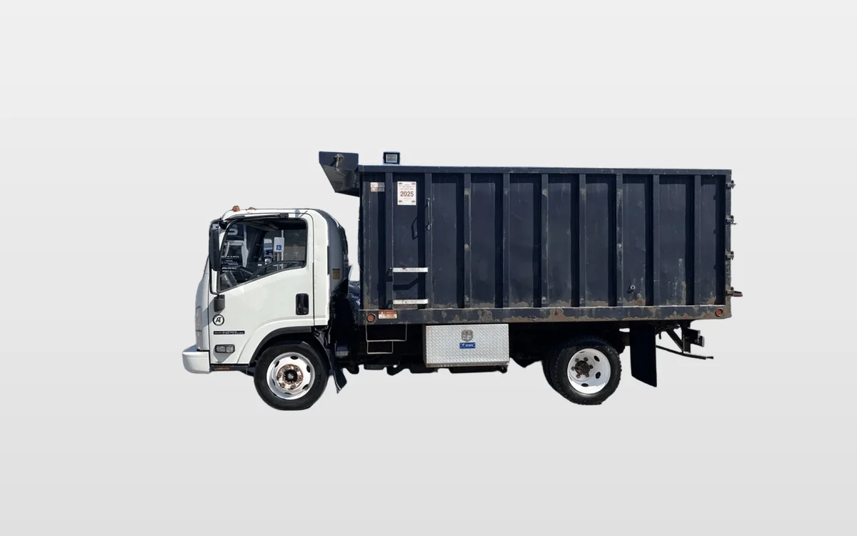 2015 Isuzu NPR - image 1