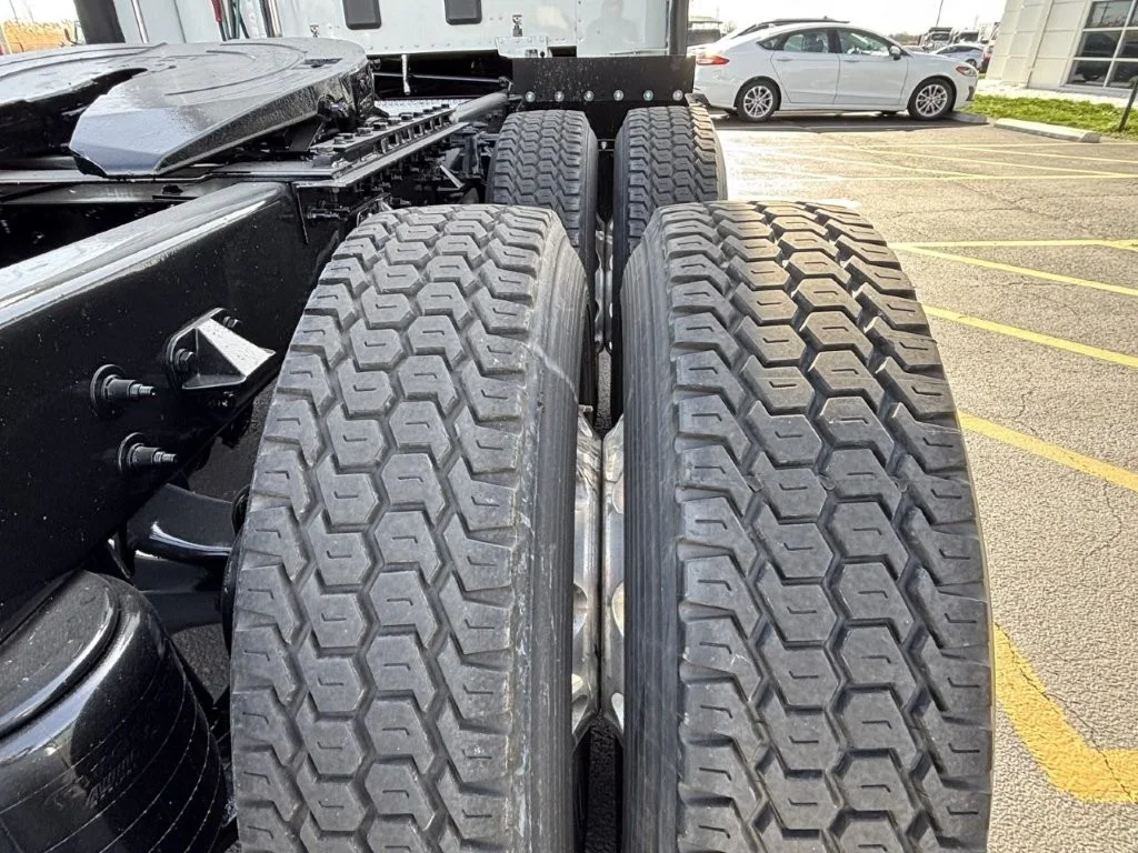 2021 Peterbilt 579 - image 6