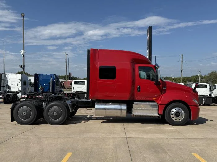 2026 International LT - image 7