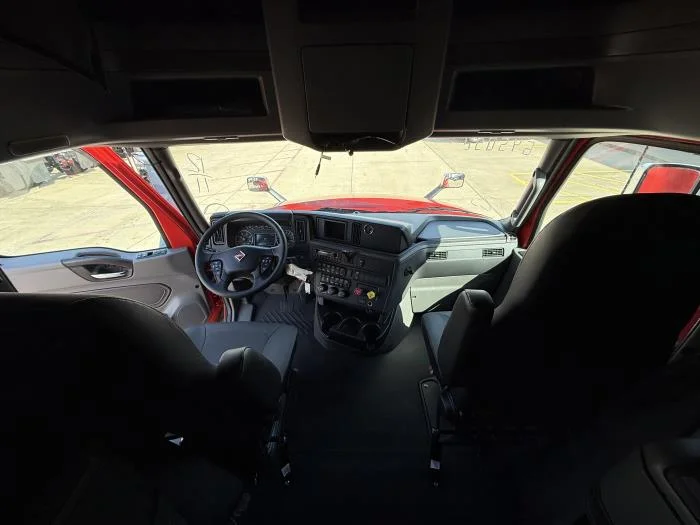 2026 International LT - image 15