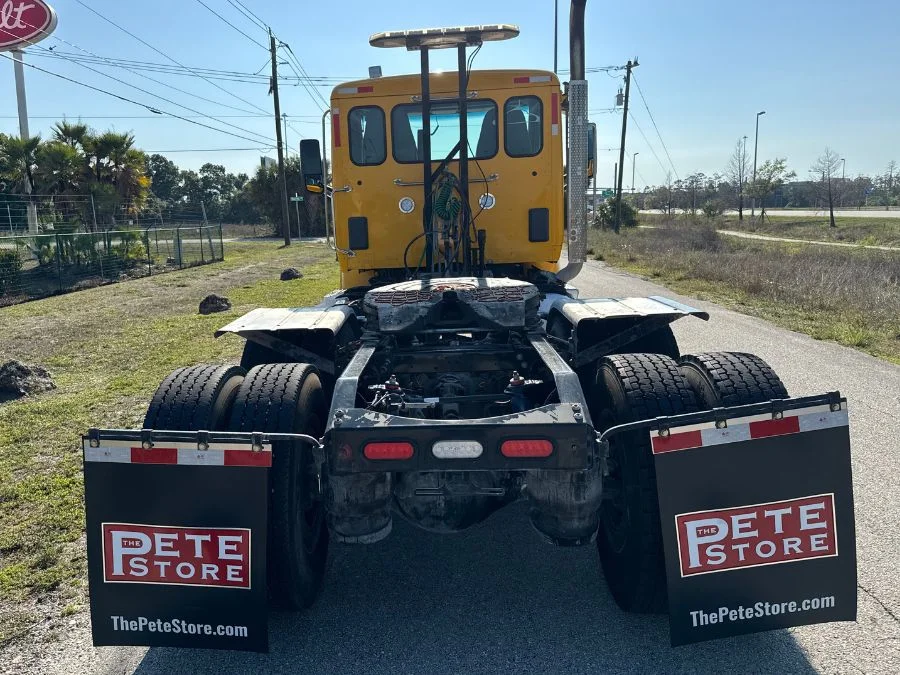 2020 Peterbilt 567 in Fort Myers, FL — photo 9