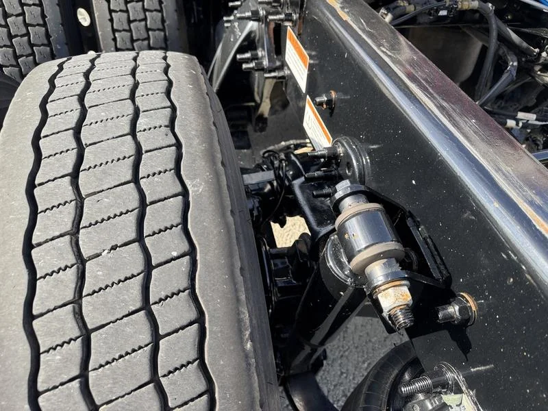 2022 Freightliner Cascadia - image 7