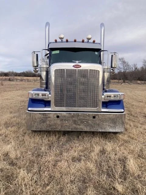 2027 Peterbilt 589 in Grand Island, NE — photo 11