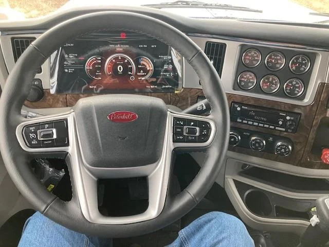 2027 Peterbilt 589 in Grand Island, NE — photo 18