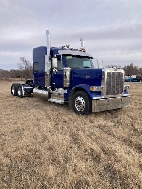 2027 Peterbilt 589 in Grand Island, NE — photo 10